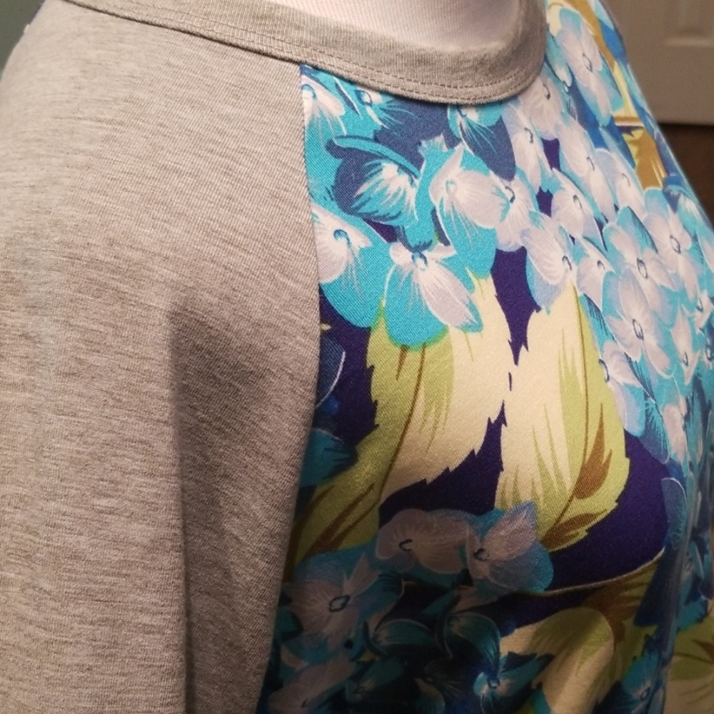 Lularoe Randy (S) - Picture 3 of 5
